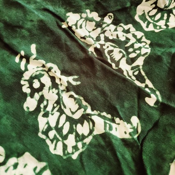 Scarf, summer wrap, seahorses, green - Picture 4 of 6